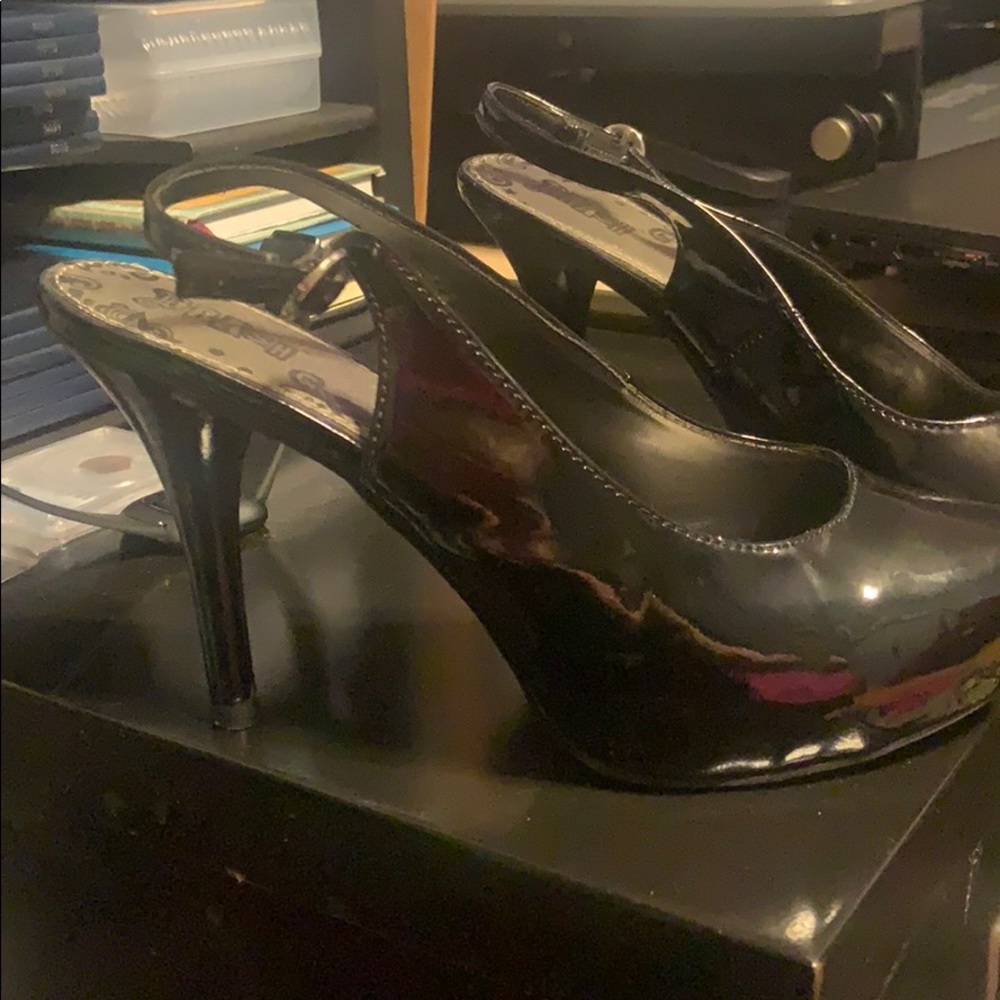 Heels - Picture 3 of 5